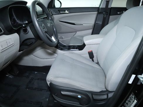 Used 2020 Hyundai Tucson SE image 18