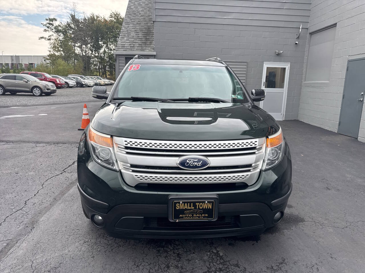 Used 2013 Ford Explorer XLT AWD/4WD image 2