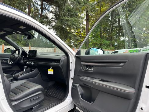 New 2025 Honda CR-V Sport-L image 11