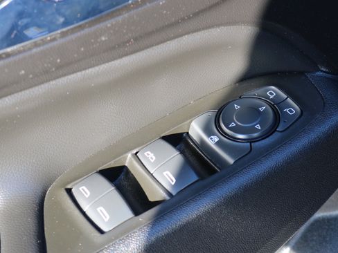 Used 2022 Chevrolet Equinox LT image 12