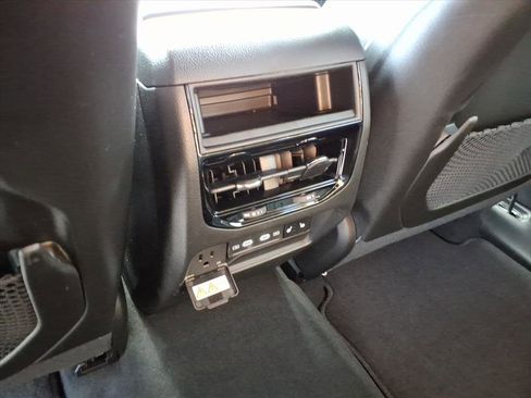 New 2026 Jeep Grand Cherokee Limited image 32