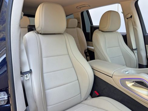 Used 2020 Mercedes-Benz GLS 450 4MATIC image 42