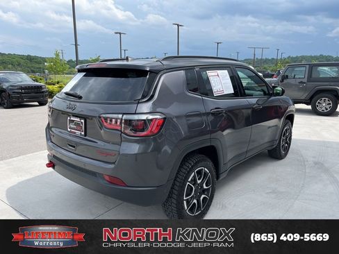 Used 2024 Jeep Compass Trailhawk AWD/4WD image 20