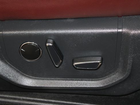 Used 2022 Ford Expedition Max Limited image 27