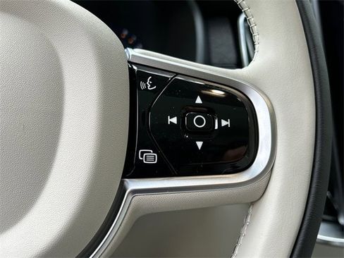 New 2026 Volvo XC90 B6 Ultra w/ Protection Package Premier image 13