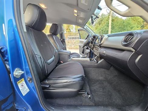 Used 2017 Toyota Tacoma SR5 w/ Tow Package RWD image 26