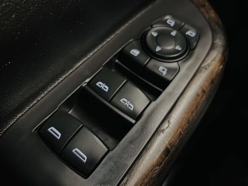 Used 2022 GMC Acadia Denali AWD/4WD image 37