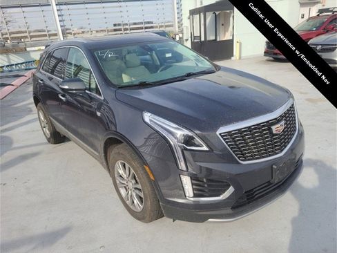 Used 2023 Cadillac XT5 Premium Luxury image 2