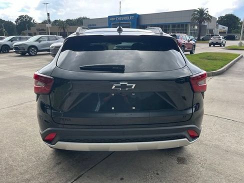 Used 2025 Chevrolet Trax LT w/ Driver Confidence Package FWD image 5
