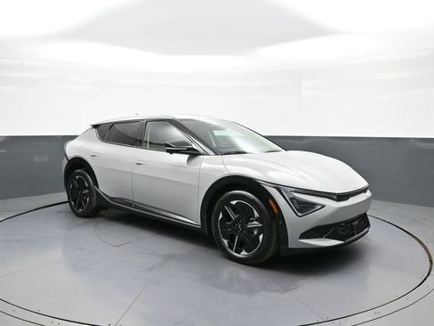 New 2025 Kia EV6 Wind image 4