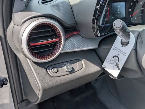 New 2026 Chevrolet Trax RS w/ Sunroof Package FWD image 16