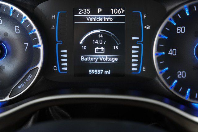 Used 2019 Chrysler Pacifica Touring-L FWD image 18