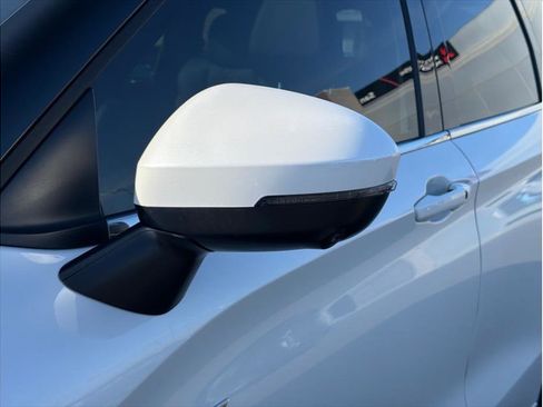 Used 2024 Mitsubishi Outlander SEL image 28