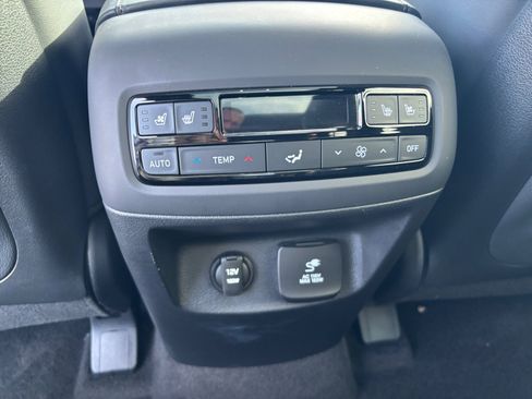 Used 2024 Hyundai Palisade Calligraphy FWD image 32