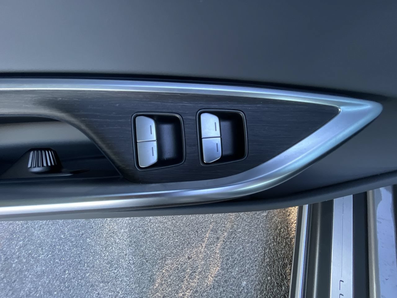 Used 2023 Lucid Air Pure AWD/4WD image 4
