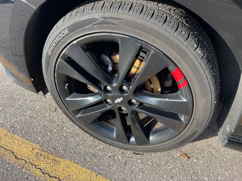 Used 2018 Chevrolet Cruze LT w/ Sun And Sound Package image 10