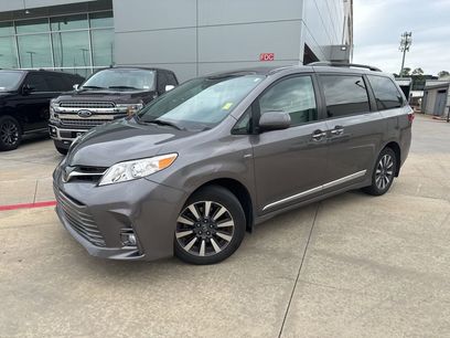 Used 2020 Toyota Sienna XLE Premium w/ Carpet Mat Package