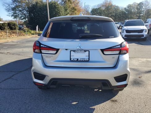 Used 2023 Mitsubishi Outlander Sport SE image 6