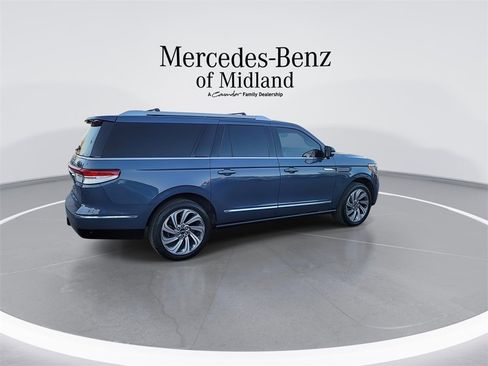 Used 2022 Lincoln Navigator L Reserve image 8