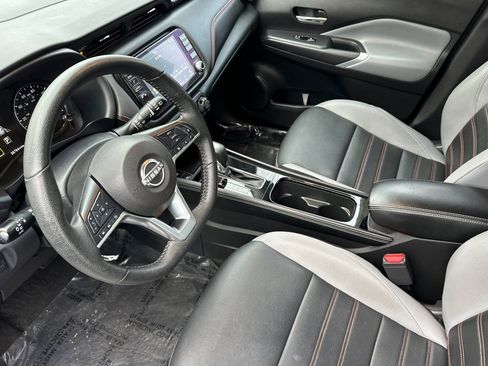 Used 2023 Nissan Kicks SR w/ SR Premium Package image 10
