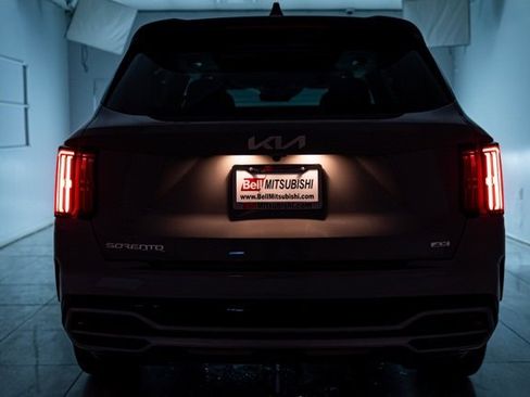 Used 2023 Kia Sorento SX image 40