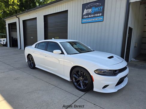 Used 2019 Dodge Charger Scat Pack w/ Plus Group RWD image 9