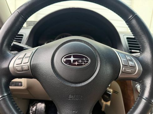 Used 2009 Subaru Outback 2.5i Limited AWD/4WD image 25