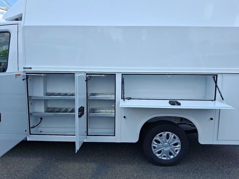 New 2025 Ford Transit 350 w/ Interior Upgrade Package image 10