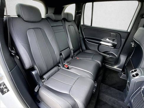 Used 2026 Mercedes-Benz GLB 250 image 29