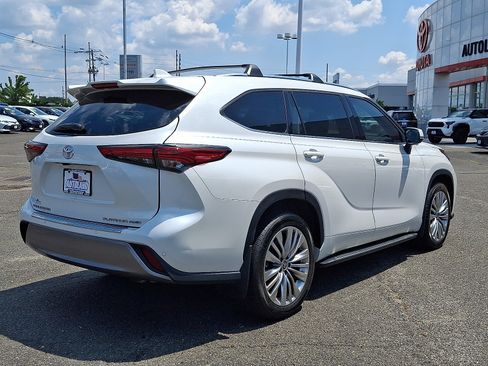 Used 2023 Toyota Highlander Platinum AWD/4WD image 7