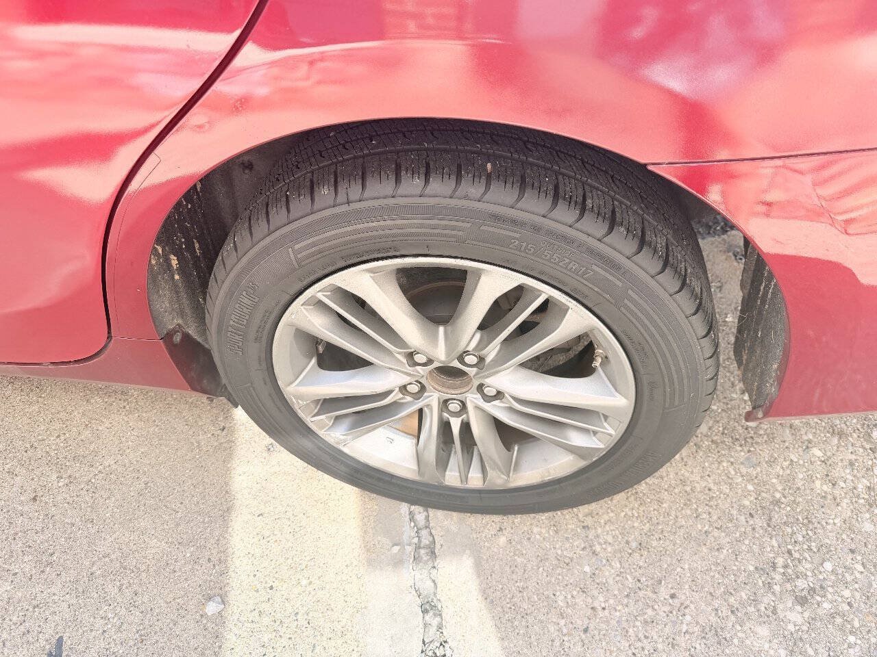 Used 2017 Toyota Camry SE FWD image 28