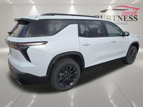 Certified 2026 Chevrolet Traverse LT w/ Midnight/Sport Edition AWD/4WD image 7