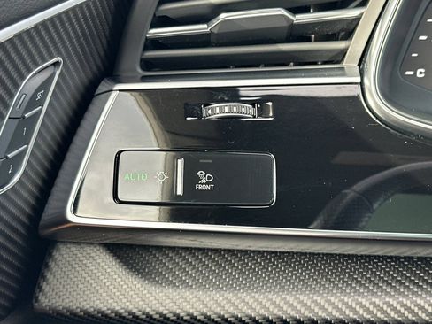 Used 2021 Audi RS Q8 w/ Executive Package AWD/4WD image 32