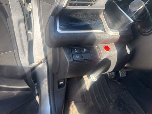 Used 2019 Honda Civic Sport image 18