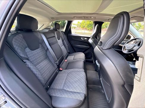 Used 2024 Volvo XC60 B5 Core w/ Protection Package Premier AWD/4WD image 29