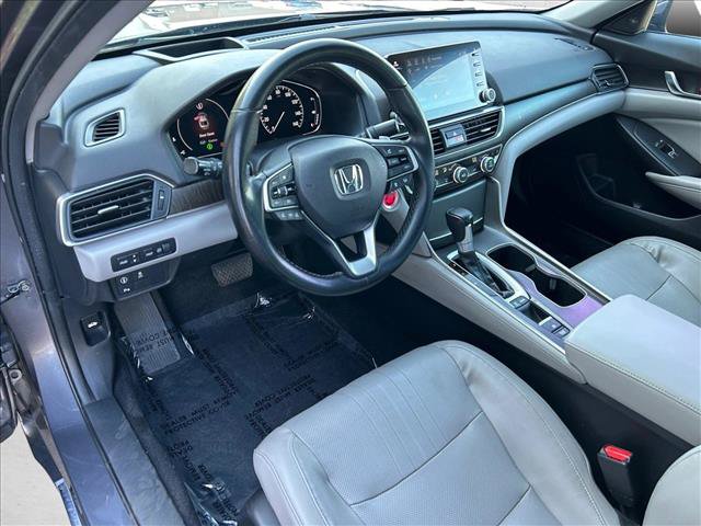 Used 2018 Honda Accord Touring image 10