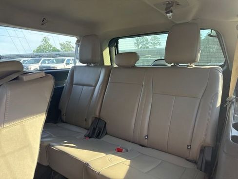 Used 2020 Ford Expedition Max XLT w/ Equipment Group 202A AWD/4WD image 12