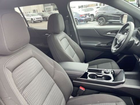 Used 2026 Chevrolet Equinox LT image 17