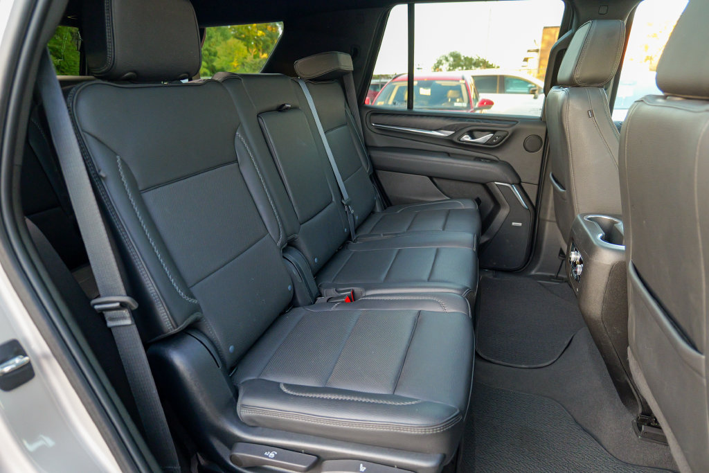 Used 2023 GMC Yukon Denali AWD/4WD image 32