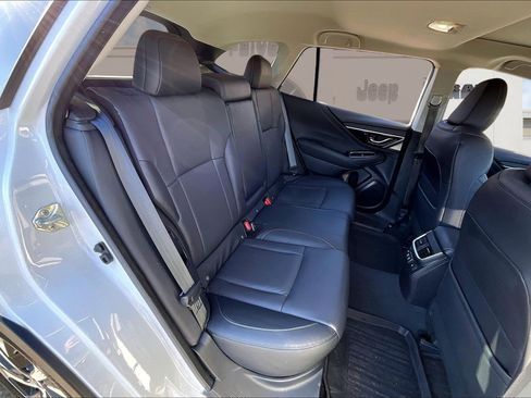 Used 2020 Subaru Outback Limited image 24