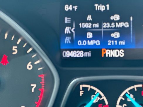 Used 2017 Ford Escape Titanium AWD/4WD image 13