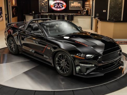 Used 2019 Ford Mustang GT Premium w/ GT Performance Package RWD image 10