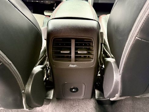 Certified 2024 Ford Escape ST-Line image 31