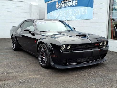 Used 2018 Dodge Challenger SRT Hellcat image 1