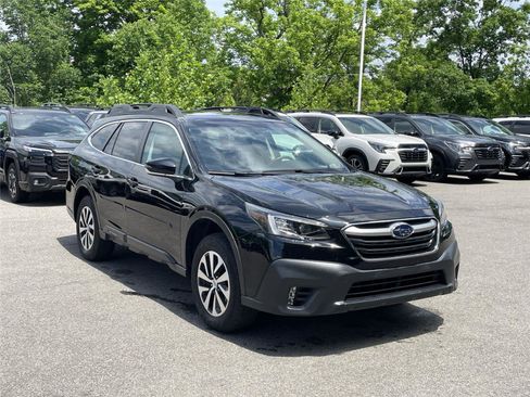 Certified 2022 Subaru Outback Premium AWD/4WD image 7