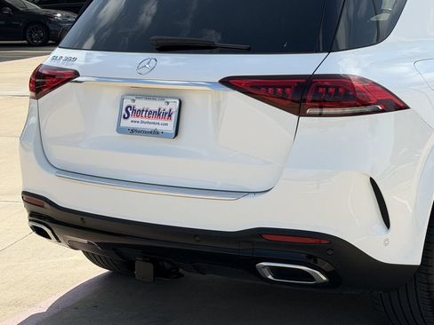 Used 2021 Mercedes-Benz GLE 350 4MATIC w/ AMG Line Exterior image 6