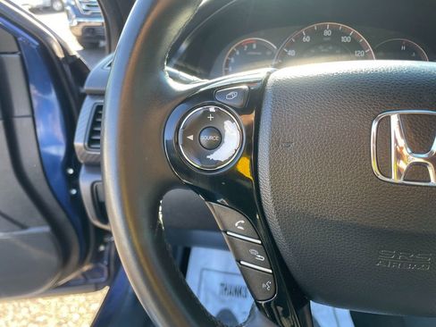 Used 2017 Honda Accord Sport image 16