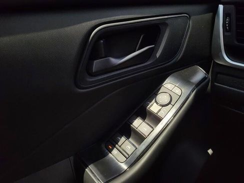 New 2025 Nissan Rogue S image 15