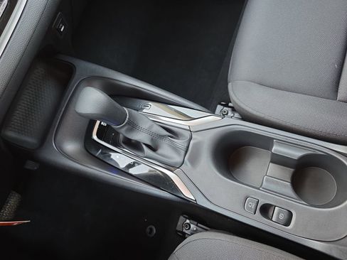 Used 2025 Toyota Corolla LE image 24