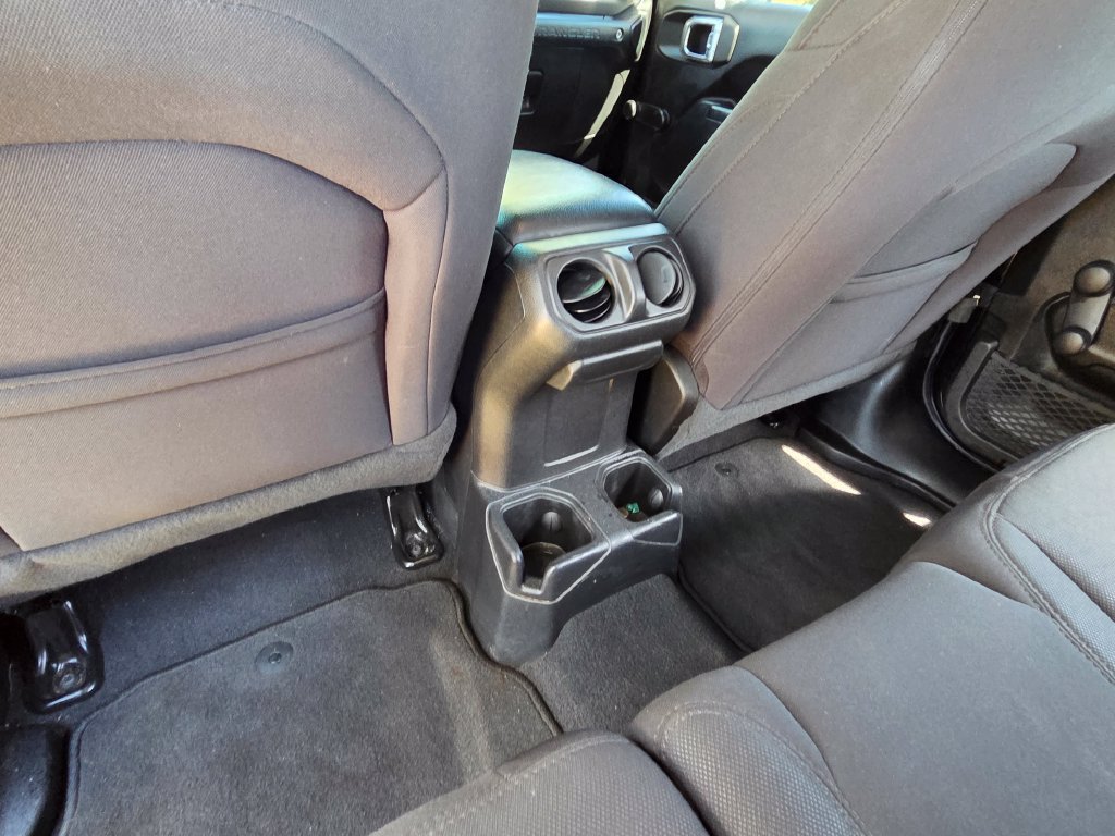 Used 2023 Jeep Wrangler Unlimited Sport AWD/4WD image 19